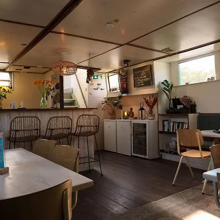 Flow 보트호텔 암스테르담