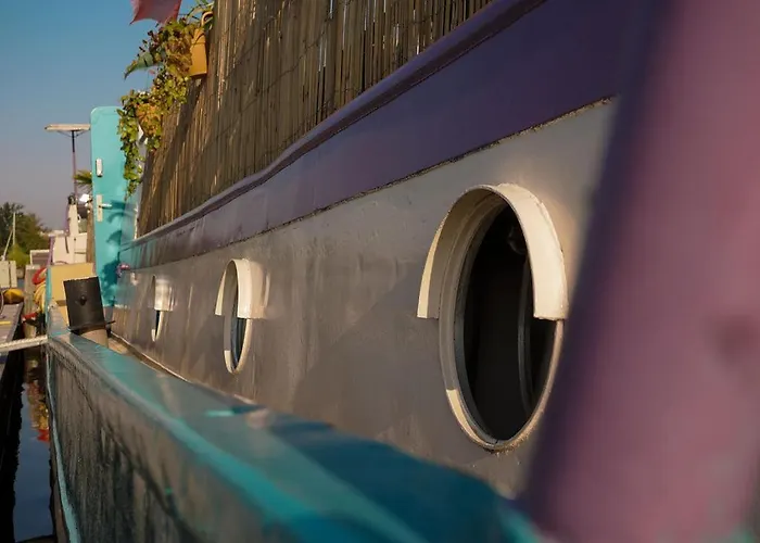 Flow Hotel en barco Ámsterdam